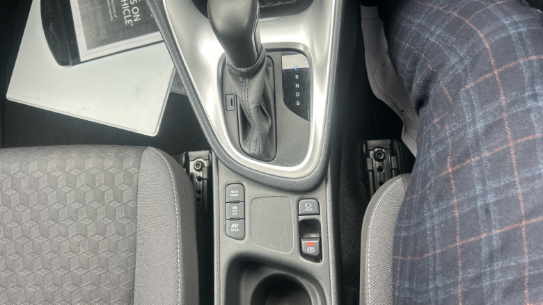 Toyota Yaris 1.5 Hybrid Design 5dr CVT Hybrid Hatchback